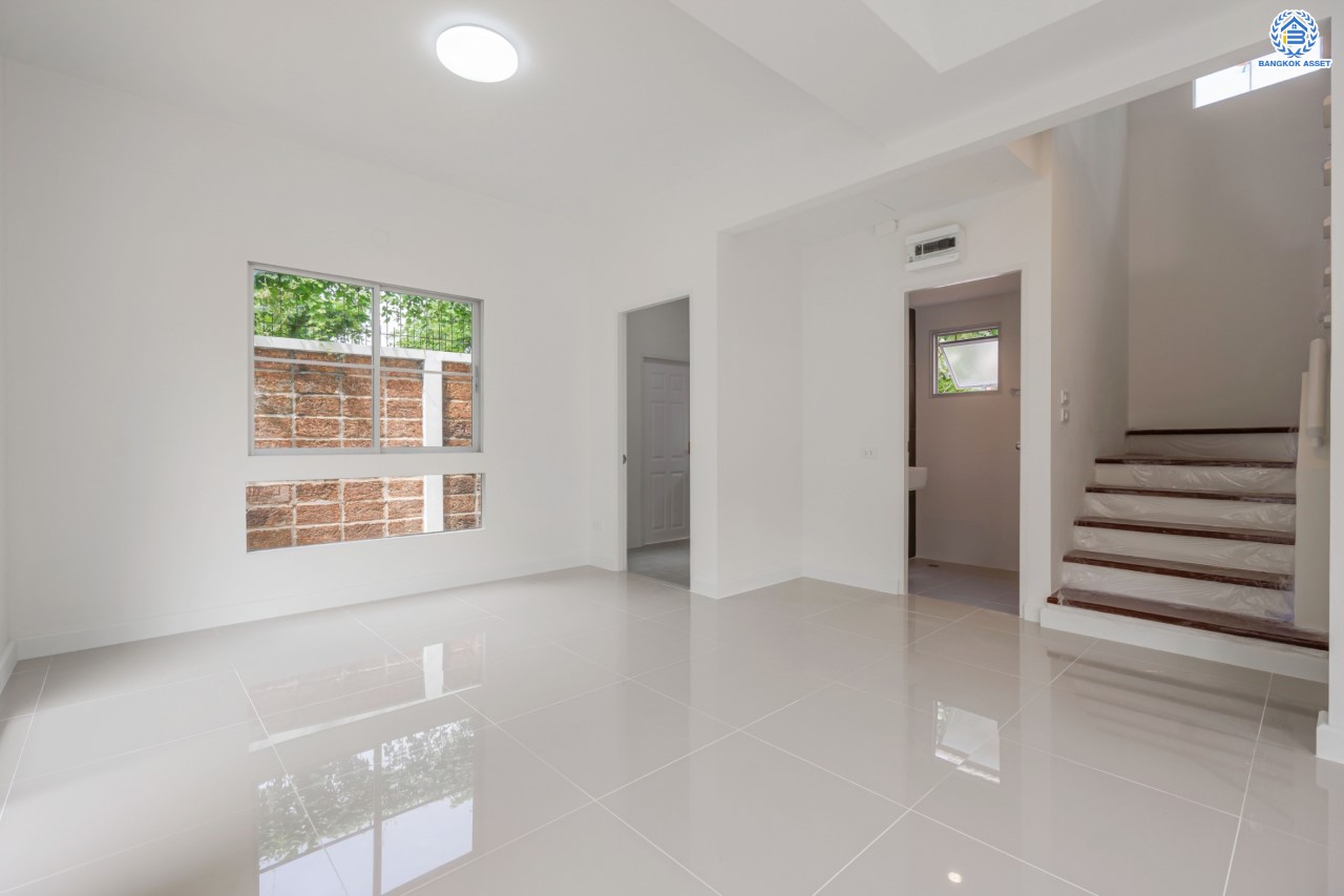 บ้านมือสองตกแต่งใหม่ ม.พฤกษ์ลดา1 บางใหญ่ บนเนื้อที่ 57 ตร.ว. ฟังก์ชัน 3 ห้องนอน 2 ห้องน้ำ 2 ที่จอดรถ ทำเลเดินทางสะดวก เชื่อมต่อถ.กาญจนาภิเษก เพียง 10 นาทีถึงรถไฟฟ้าสายสีม่วง "สถานีคลองบางไผ่" ใกล้เซ็นทรัลเวสต์เกต...